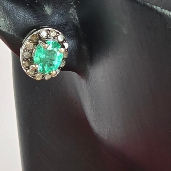 925 Sterling Silver Stud Earrings with Natural Emerald 6x5mm & Natural Diamonds - Picture 3 of 6